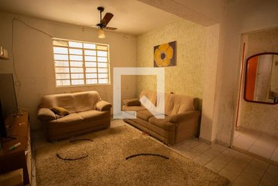 Casa, 3 quartos, 220 m² - Foto 2