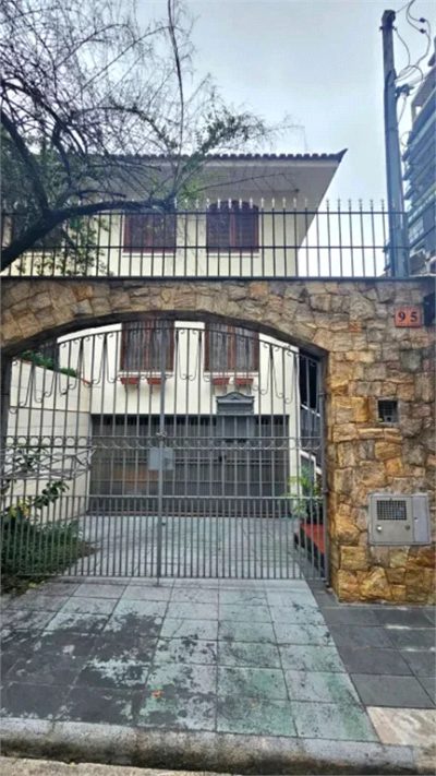 Casa, 4 quartos, 200 m² - Foto 1