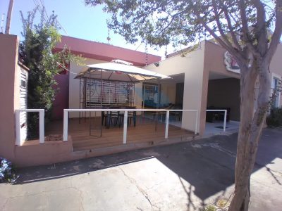 Casa, 5 quartos, 226 m² - Foto 2