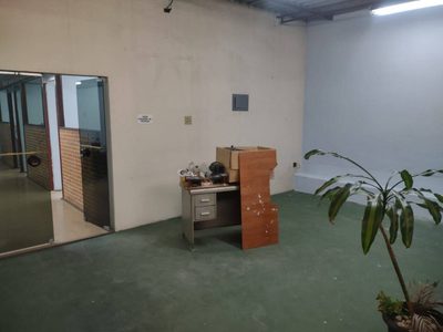 Depósito-Galpão, 750 m² - Foto 1