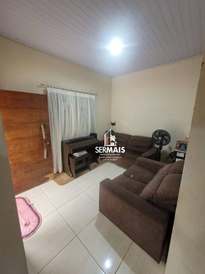 Casa, 2 quartos, 180 m² - Foto 1