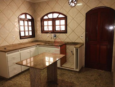 Casa, 3 quartos, 230 m² - Foto 1