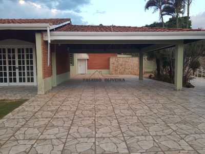 Chácara, 3 quartos, 1808 m² - Foto 1
