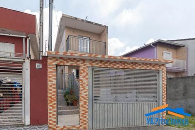 Sobrado, 3 quartos, 180 m² - Foto 1