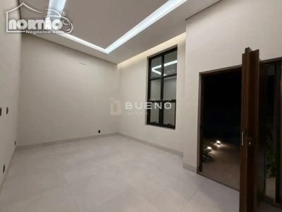 Casa, 1 quarto, 175 m² - Foto 2