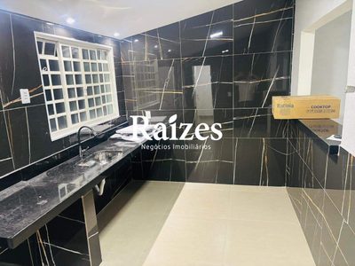 Casa, 3 quartos, 180 m² - Foto 1
