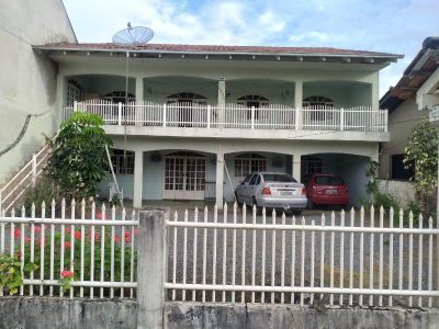 Sobrado, 6 quartos, 252 m² - Foto 2