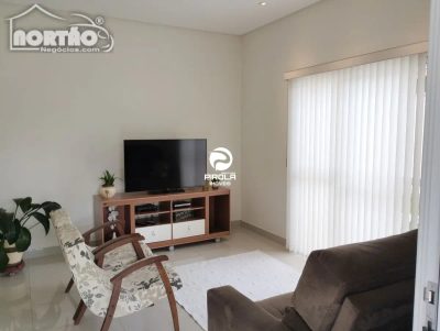 Casa, 4 quartos, 220 m² - Foto 2