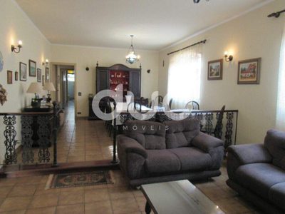 Casa, 4 quartos, 253 m² - Foto 1