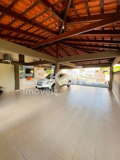 Casa, 4 quartos, 252 m² - Foto 2