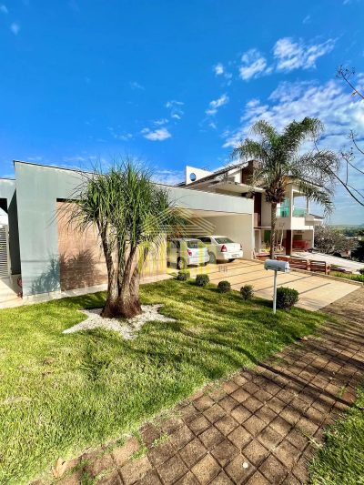 Casa, 3 quartos, 220 m² - Foto 1