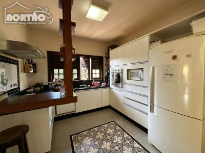 Casa, 3 quartos, 280 m² - Foto 4