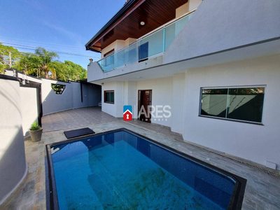 Casa, 3 quartos, 177 m² - Foto 1