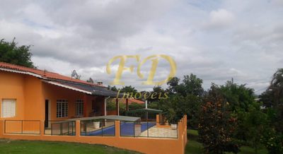 Sítio, 4 quartos, 1340 m² - Foto 1