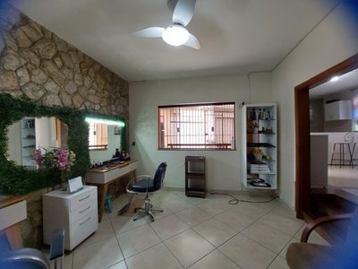 Casa, 5 quartos, 220 m² - Foto 3