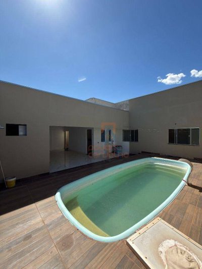 Casa, 3 quartos, 182 m² - Foto 2