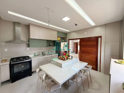 Casa, 3 quartos, 220 m² - Foto 3