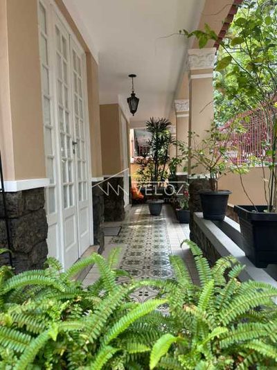 Apartamento, 3 quartos, 216 m² - Foto 2
