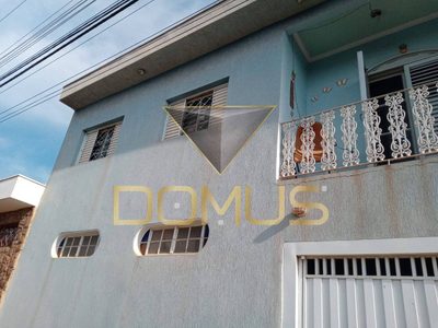 Sobrado, 5 quartos, 180 m² - Foto 1