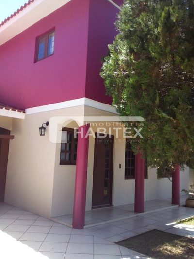 Casa, 3 quartos, 219 m² - Foto 1