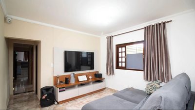 Sobrado, 2 quartos, 318 m² - Foto 1