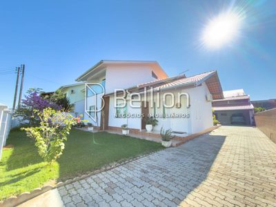 Casa, 3 quartos, 265 m² - Foto 1