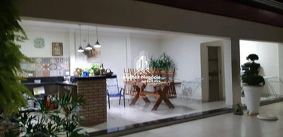 Casa, 3 quartos, 208 m² - Foto 1