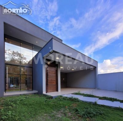 Casa, 5 quartos, 193 m² - Foto 1