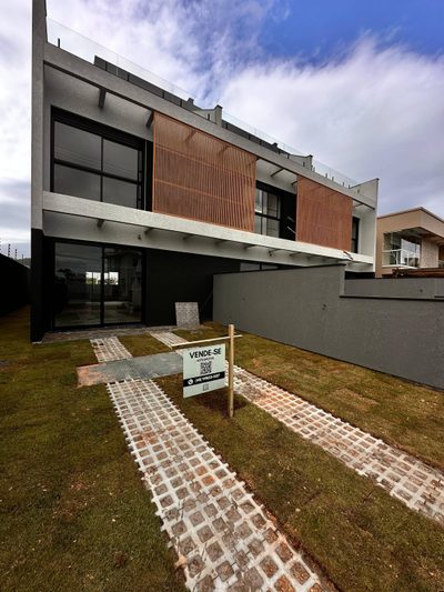Casa, 3 quartos, 201 m² - Foto 1