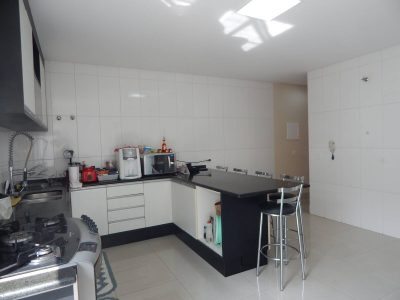 Casa, 3 quartos, 245 m² - Foto 3