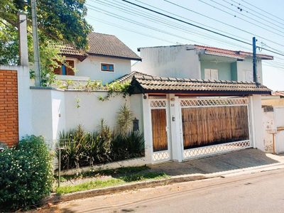 Sobrado, 4 quartos, 244 m² - Foto 1