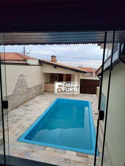 Casa, 3 quartos, 220 m² - Foto 1