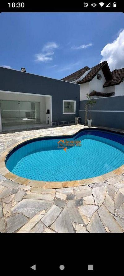 Sobrado, 3 quartos, 330 m² - Foto 1