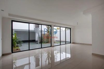 Casa, 3 quartos, 360 m² - Foto 1