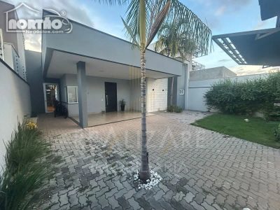 Casa, 3 quartos, 205 m² - Foto 1
