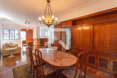Casa, 2 quartos, 208 m² - Foto 1