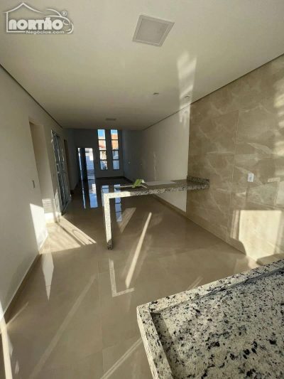 Casa, 4 quartos, 75 m² - Foto 4