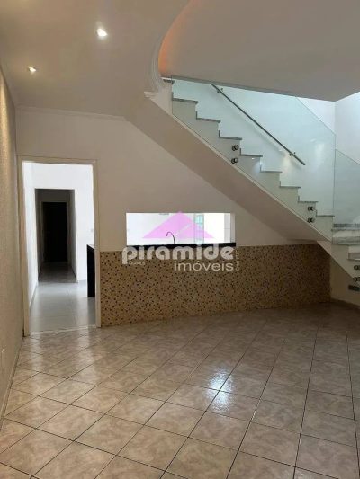 Casa, 3 quartos, 128 m² - Foto 2