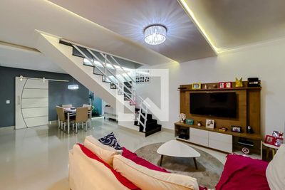 Casa, 3 quartos, 200 m² - Foto 1