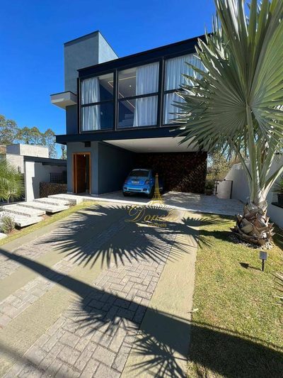 Sobrado, 3 quartos, 235 m² - Foto 1