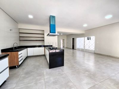 Casa, 3 quartos, 220 m² - Foto 2