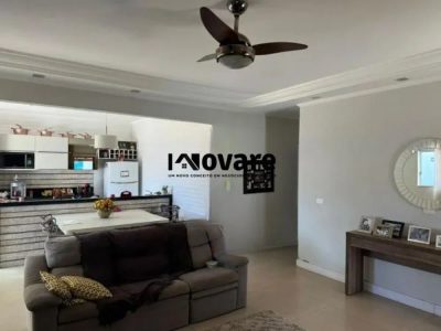 Casa, 4 quartos, 303 m² - Foto 1