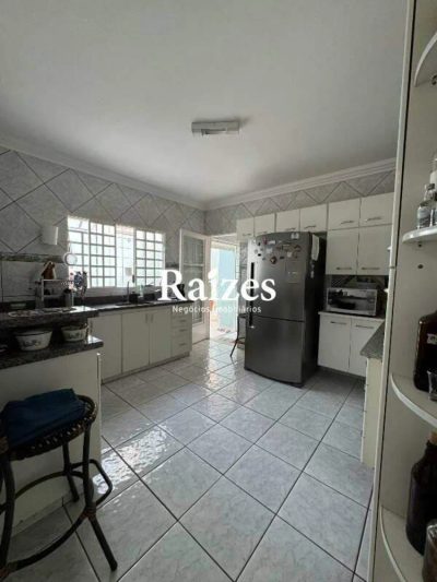 Casa, 3 quartos, 194 m² - Foto 3