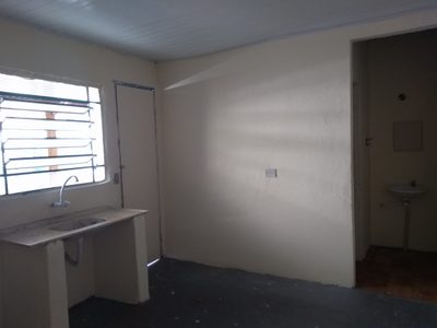 Casa, 1 quarto, 250 m² - Foto 2