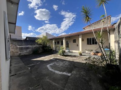 Casa, 3 quartos, 122 m² - Foto 1