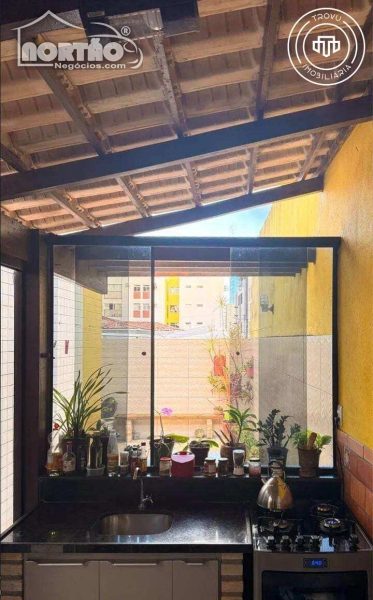 Casa, 3 quartos, 71 m² - Foto 2
