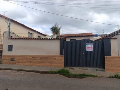 Casa, 2 quartos, 170 m² - Foto 1
