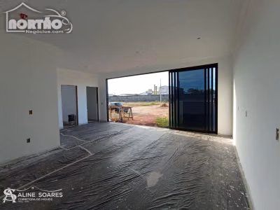 Casa, 4 quartos, 136 m² - Foto 2