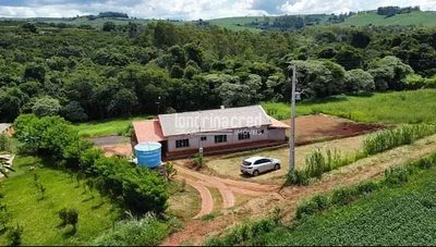 Sítio, 2 quartos, 10000 m² - Foto 1