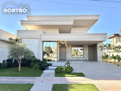 Casa, 1 quarto, 240 m² - Foto 1